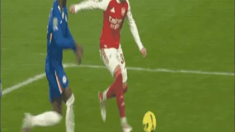 拜仁客场惊险击败门兴，凯恩一击制胜1-0