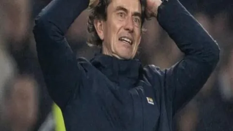 滕哈赫下课临近？洛佩特吉成曼联下一任主帅热门候选