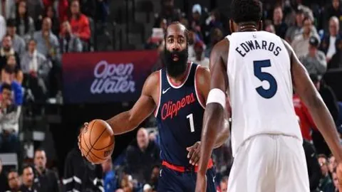 孙颖莎以2比1战胜金娜英，央视新闻客户端传喜讯