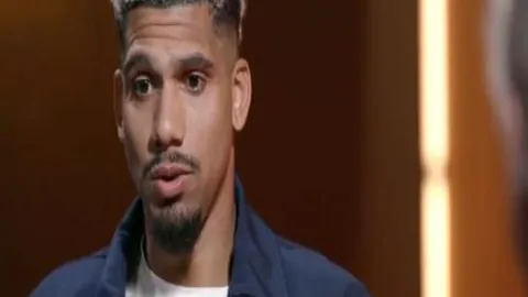 曼联报价求购加拉塔萨雷球员弗雷德